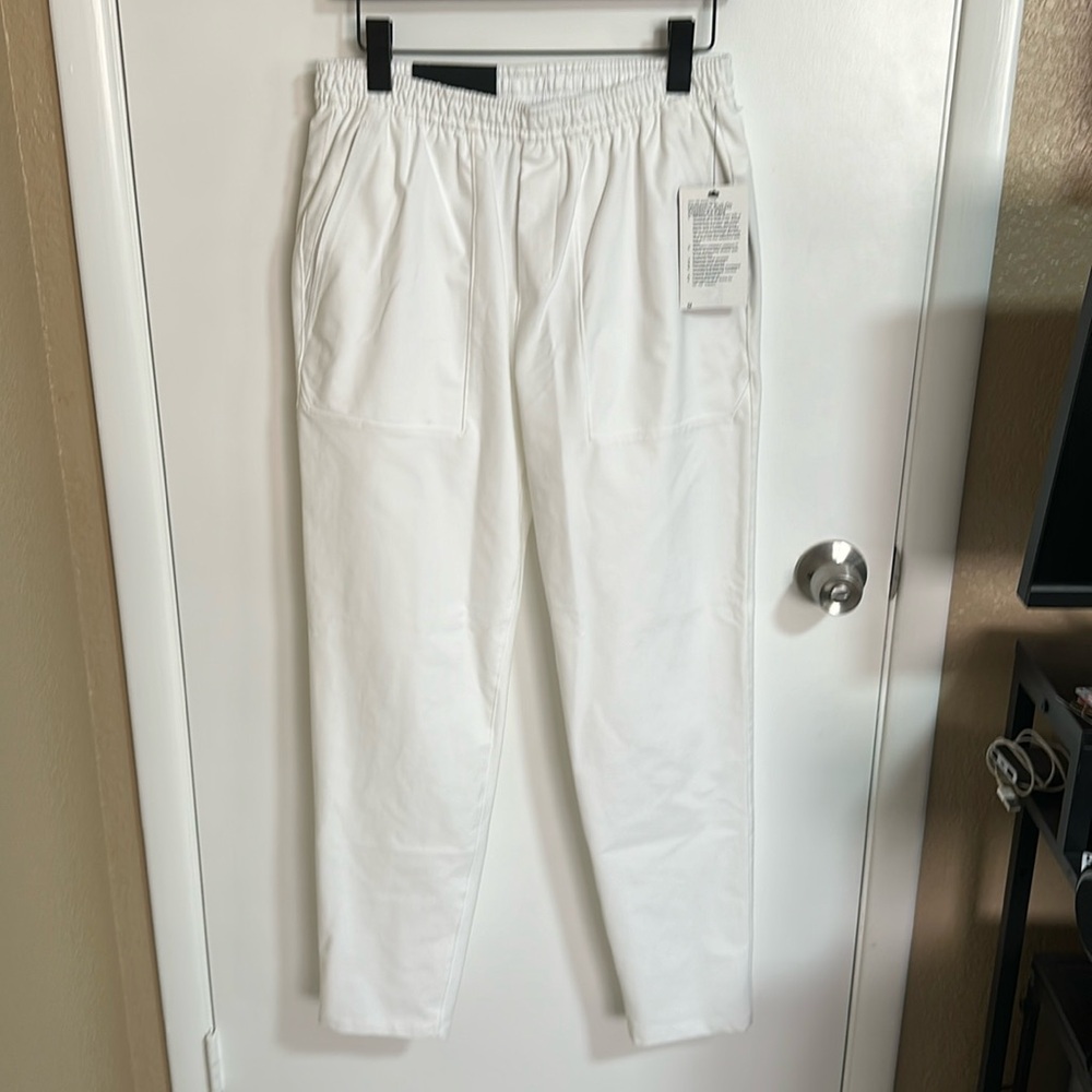 Lululemon Utilitech Pull-On Classic Pant - Medium - White